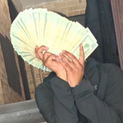 idk2actt666's profile picture.