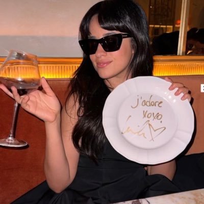 vodkstew's profile picture. Twenty somethings, in love, in lust, in confusion