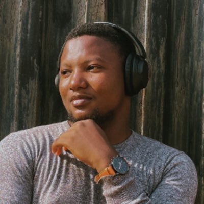 stemitom_'s profile picture. software engineer, husband.