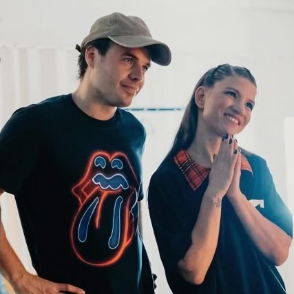 errewayrebels's profile picture. sobrevivir es estar muerto.... /WEYLER ERA /
sufriendo tres años por stranger things 5 / “crazy together” ☀️💙