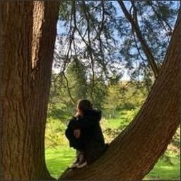 Awcrowou380055's profile picture. 