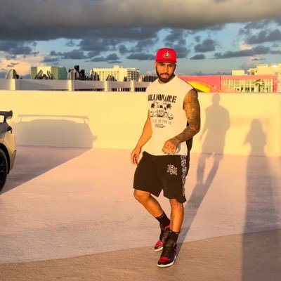 grandotacandy's profile picture. No estamos para caerle bien a nadie, ni para estar complaciendo a los demás. No soy yo un billete para gustarle a todo el mundo🥱🫶🖤