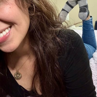 solebeauty93's profile picture. Soft Domme 😉 I love to Tease & Flirt! I know ull fall for me. Customs & vid calls & worn items From USA, no meet ups 🌻