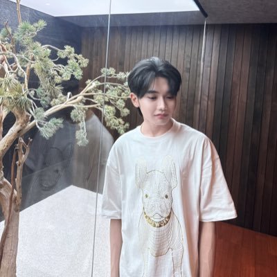 kitqnr's profile picture. 03즈👟🎧🩶📷🛒 / personal acc