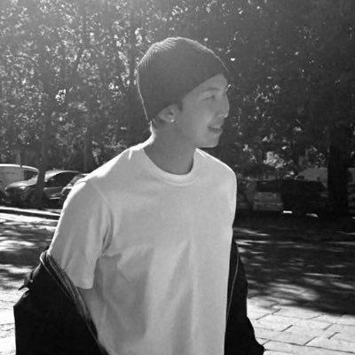 joonies_fairyy's profile picture. ‘to every right person in the wrong place’ 🤍