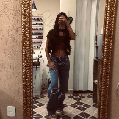 Larissa71642760's profile picture. F1