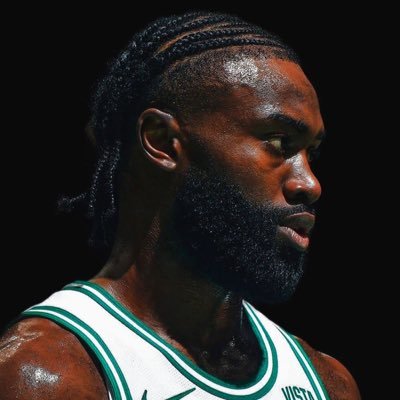 Laser_Sharkz's profile picture. 19 | Red Sox ⚾ | Oregon Ducks 🦆 | Celtics 🍀 | IFB