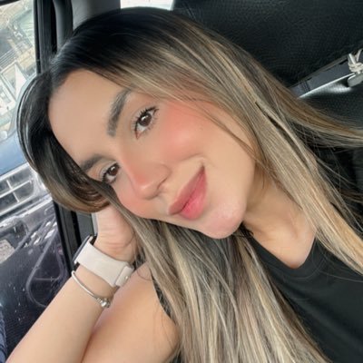 alinazagh's profile picture. 🩷