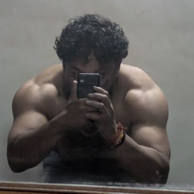 SAmmyDreamy1's profile picture. trivial commentator

repeating lines from movies 
not here to make sense or memories
your friendly neighborhood retweeter