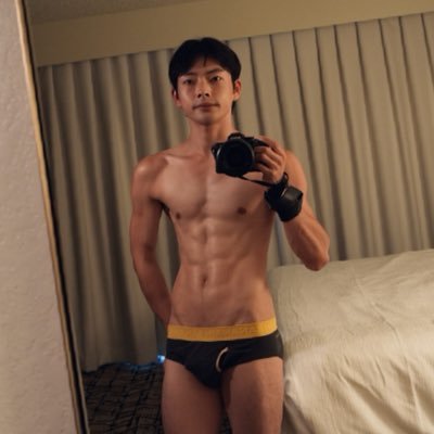 yzz2976's profile picture. Emerging Asian creator 🇨🇳 | Located 🇺🇸🛩️ | Preparing JFF content 🎬 | Likes dads, bears, and mature men 🐻💦 | Willing to collaborate – PM me 🤝