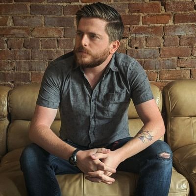 AaronBaileyArt's profile picture. Geek, Graphic Designer, lover of fine wines and lutes.