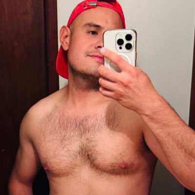 FabianGlzP's profile picture. Bibliófago. Bibliópata. Bibliófilo. Bibliómano. Letraherido crónico. 🎯 Hidrolandia ❤️