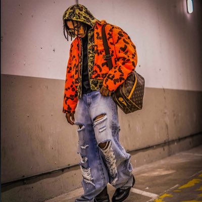 BigMarley007's profile picture. full focus on the bag 🛍️💰

Biggest Barca Fan 💓💓