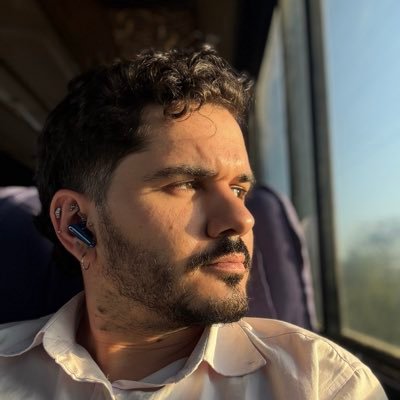 sabiagenio's profile picture. Tentando não surtar.