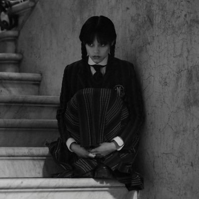 Vamplyfestyle's profile picture. 🦇