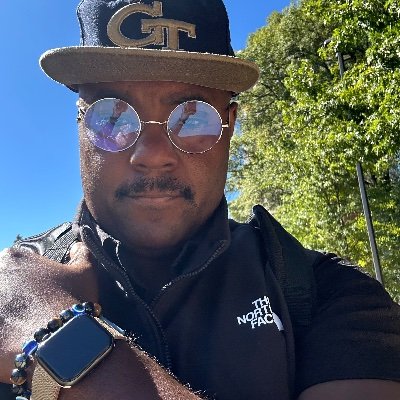 byst's profile picture. Iowa → ATL | COYG 🔴 | BVB 🟡 | 🍊| 🐝| 🐤 | 📚⌨️ | Stroopwafelnatie 🧇| Josh 1:9