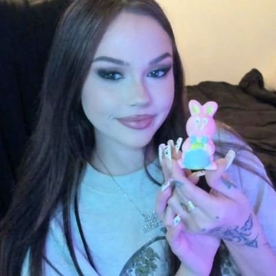 alexgrzybol's profile picture. susan ☆
she\her
enfp