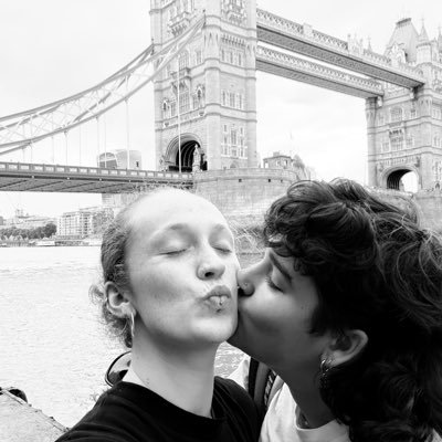 lolaareey's profile picture. 😗😗😗