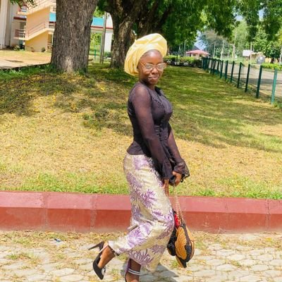 PreshyHooks's profile picture. preshyhookedcrafts at your service, i crochet wears, hats, bags, scrunchies and so on, tapestry artist/ Nutritionist