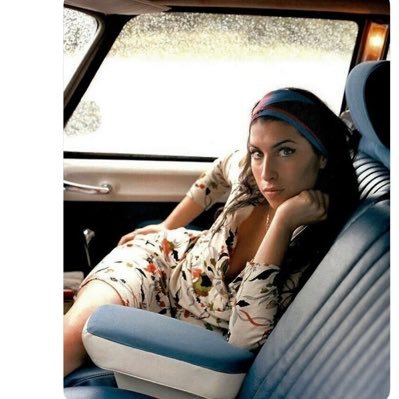 mzstyleandklass's profile picture. 