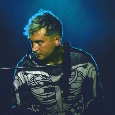 slushieclancy's profile picture. terribly influenced since 2016 ⚞•⚟ chronic tylaner • ☆ • No. 1 self-titled stan 𖥸 ifb 18+