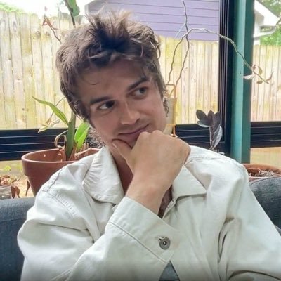gaptoothmae's profile picture. i think your scared of being basic