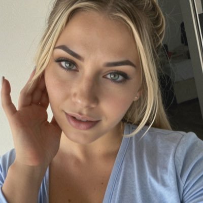 MaryAmmkyet's profile picture. text me on Zangi 6756376621