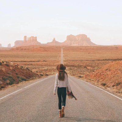 noraeclipseK's profile picture. the moon taught me to shine quietly.🌙 ☁️