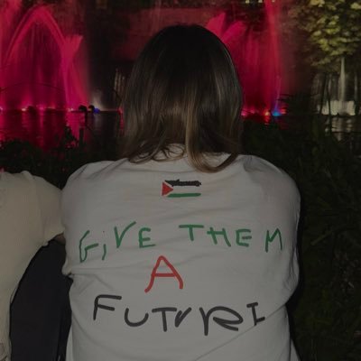 Melinaaaa_lcn15's profile picture. même moi jsp