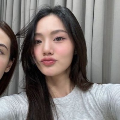 ravexnclaw's profile picture. my waves meet your shore ever and evermore  @agatharknss {♡}