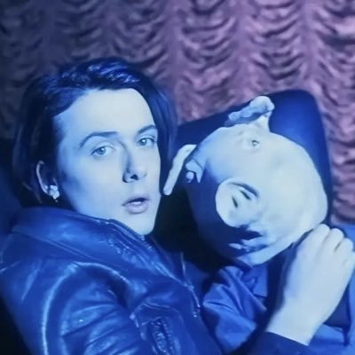 SoundAndSummer's profile picture. ╰┈➤ ❝ @TogetherBySuede ʚ♡ɞ culture slut ʚ♡ɞ brett anderson enthusiast ʚ♡ɞ your sweet 666  ʚ♡ɞ