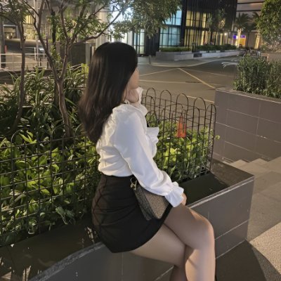 griffdog2's profile picture. Designing chic👗
Investing sleek💼
Driving unique🏎
Breathing mystique🧘‍♀️
 — Living my best life USA🇻🇳🇺🇸