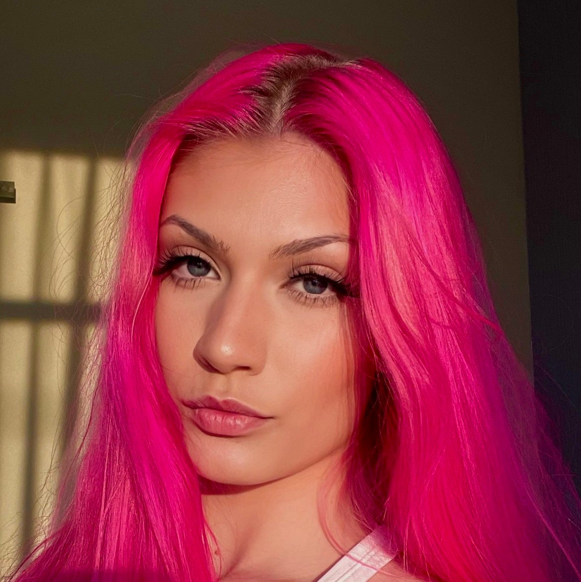 LunarLustxo's profile picture. 5’11 | ALT | Tattooed | Goth Energy | Backup for @lunarlusttx | 🎥 new drops every week ↓ follow my page for more 🦇