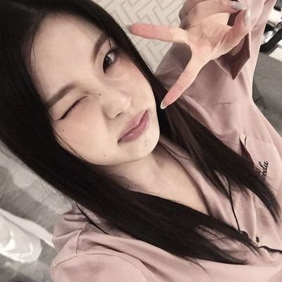 fluorenciesz's profile picture. #booktwtbr | #ordemparanormal יִ ☭