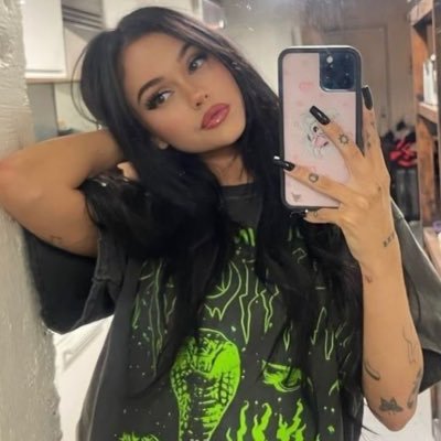 emrivalry's profile picture. enter the void you’ll never regret it
