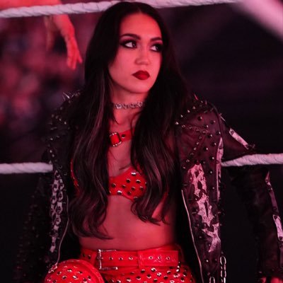 prettyegoism's profile picture. 