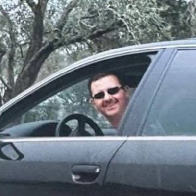 seosamh_sean's profile picture. 🇻🇦🇮🇪🇵🇸