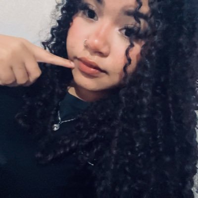 opsgoze1's profile picture. minha ofc é @mimamagst (desativada) BLACKPINK stan • Lisa #1 (não sou fã da Karol)
