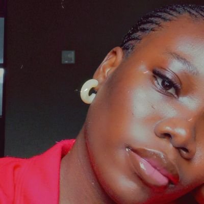 __4everTee's profile picture. Her Daddy’s Princess 🤍 | Social Worker 🎓
Product • Data • Projects 💻 | Photography 📸 | Faith ✝️ | Humanity 🌍 | Barca 💜