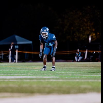 Cantguardme_8's profile picture. Class of 2028 RB/DB Valor HS 4.5 40| 5’9| 170lbs