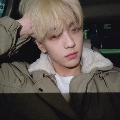 isntsatan's profile picture. A faint clap of thunder even if rain comes not I will stay here, together with you @Jesus21R1 ✶