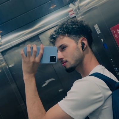 iam_luccasss's profile picture. “Seja bem-vindo ao caos organizado da minha mente.” 💭❤️‍🩹