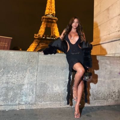 eliserodriguesx's profile picture. 🏳️‍⚧️ TRANS GIRL 📲 LET'S GO ON A VIDEO CALL? 🔞ONLY FREE https://t.co/ccYIHRLN3J 🔞PRIVACY 19,99 https://t.co/8QuePYKuxi