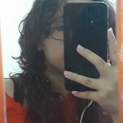 vampshie's profile picture. les4les femme | UT/DR, KATSEYE, IWTV, OTHER | illustrator + commissions open | private @c4shie