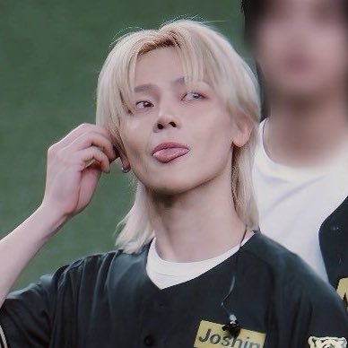 takkinanas's profile picture. they call me the kpop enjoyer