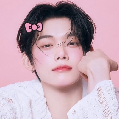 junnigyu's profile picture. God bless the shot girls that go get what they want girls