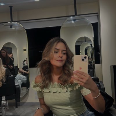 tinamolinav's profile picture. una drama queen en su máxima expresión 👸🏽