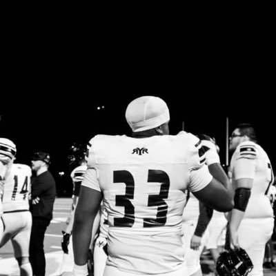 alfred_pyne's profile picture. | 5’10 213 | class of 2028 fb/d-end | Buckeye Arizona youngker highschool | email:Alfredpyne87@gmail.com