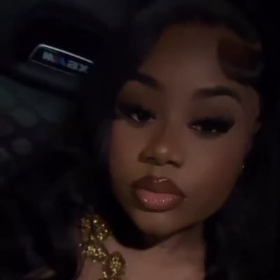 ApryIam's profile picture. 