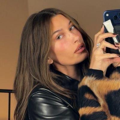 holypurpxse's profile picture. 